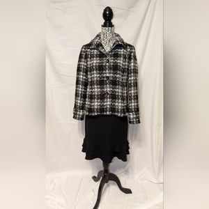 Chico's Black & White w/ Silver Threading Blazer!